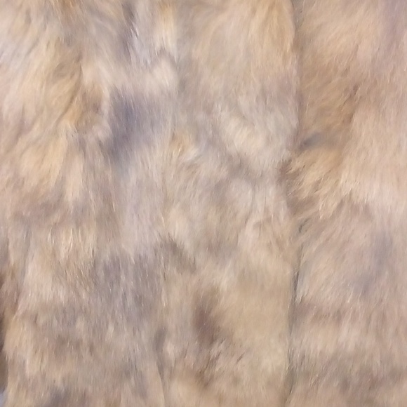 Beautiful Vintage Wilson Bleached Raccoon Fur Coat - Size Medium - Picture 2 of 14